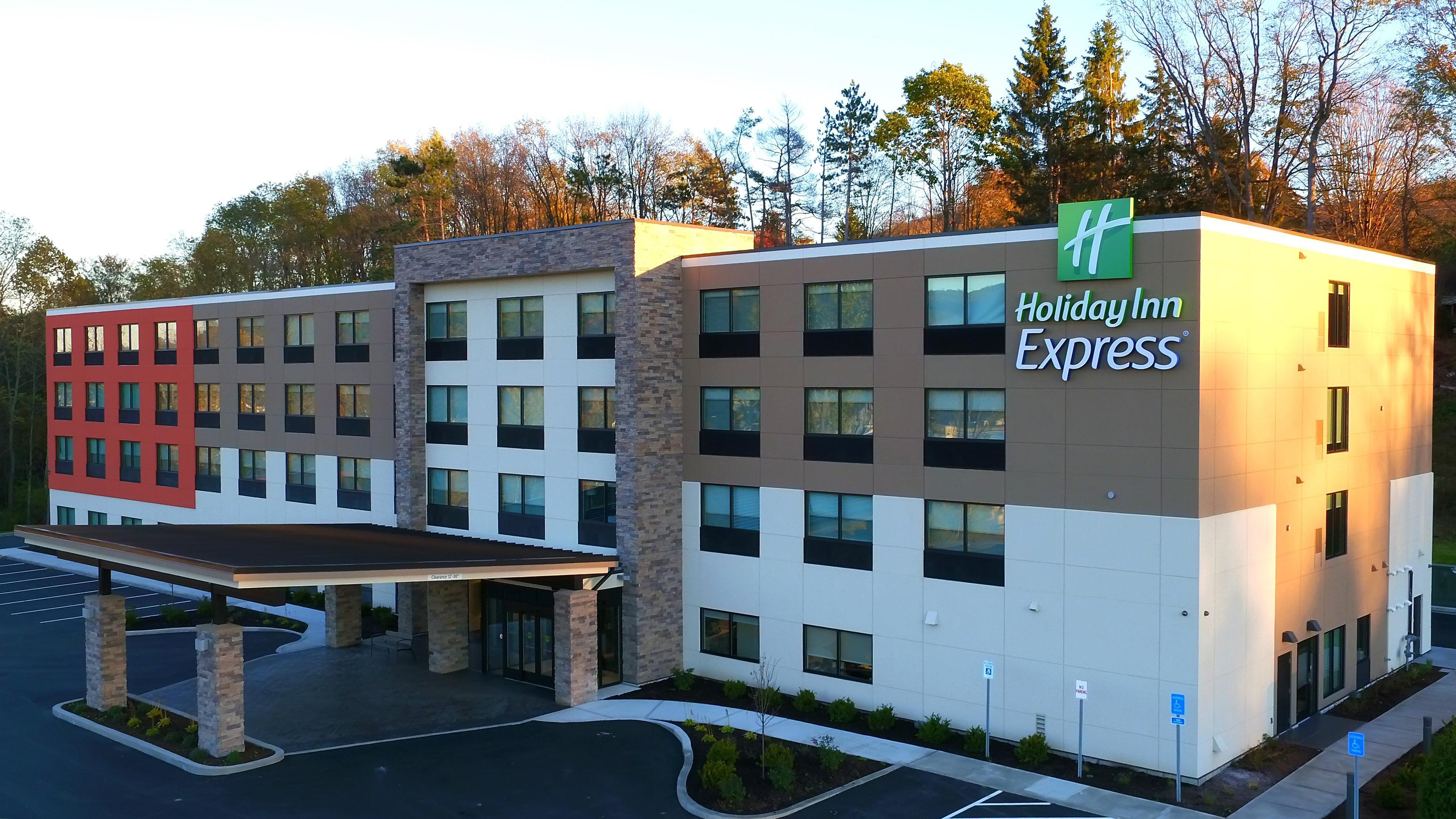 Holiday Inn Express Oneonta By Ihg Binghamton Esterno foto